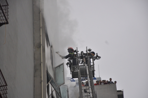 Hà Nội: Cháy quán Karaoke 7 tầng, nhiều người hoảng loạn 7