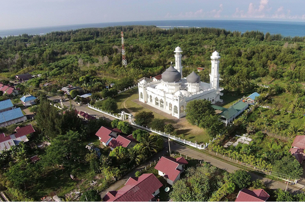 Loạt ảnh Indonesia 10 năm sau trận s&oacute;ng thần khiến h&agrave;ng trăm ngh&igrave;n người thiệt mạng 12