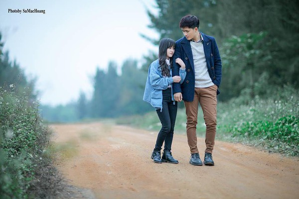 Th&ecirc;m một cặp đ&ocirc;i đũa lệch ch&agrave;ng 1m85 n&agrave;ng 1m50 12