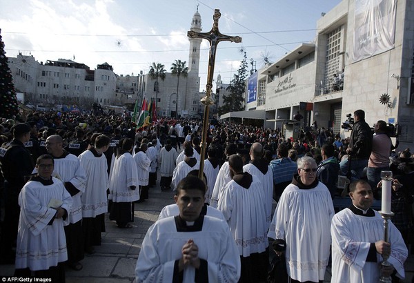 Những hình ảnh đẹp trong lễ Giáng sinh ở nhà thờ Thánh Peter, Vatican 15