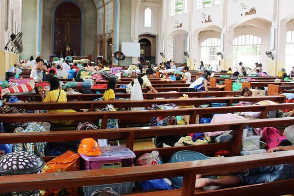 B&atilde;o Hagupit c&oacute; dấu hiệu suy yếu trước khi đổ bộ Philippines 2