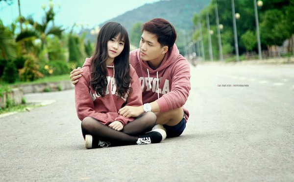 Th&ecirc;m một cặp đ&ocirc;i đũa lệch ch&agrave;ng 1m85 n&agrave;ng 1m50 4