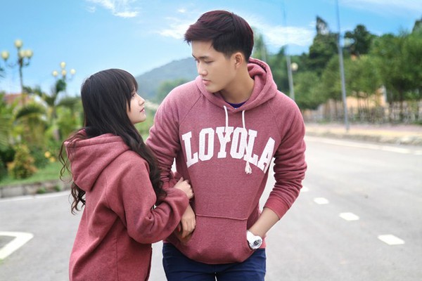 Th&ecirc;m một cặp đ&ocirc;i đũa lệch ch&agrave;ng 1m85 n&agrave;ng 1m50 6