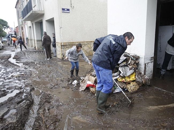 Pháp: Lũ lụt nghiêm trọng, 5 người chết, hơn 3.000 người phải sơ tán 11
