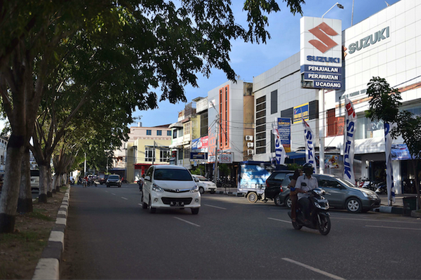 Loạt ảnh Indonesia 10 năm sau trận s&oacute;ng thần khiến h&agrave;ng trăm ngh&igrave;n người thiệt mạng 8