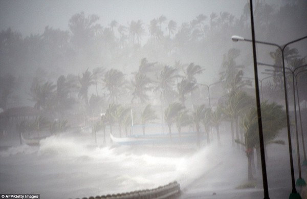 Bão Hagupit khiến 27 người thiệt mạng, cuốn trôi nhiều của cải vật chất 1