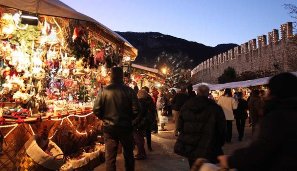 Ngất ngây trước 10 hội chợ Noel đẹp nhất trên thế giới 19