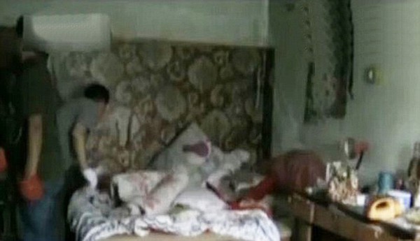 Trung Quốc: Khung cảnh kinh ho&agrave;ng b&ecirc;n trong "hang ổ" của những kẻ bu&ocirc;n trẻ em 5