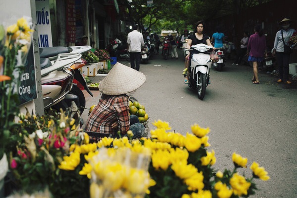 Ngắm một H&agrave; Nội rất đẹp qua ch&ugrave;m ảnh ở những khu chợ nổi tiếng! 17