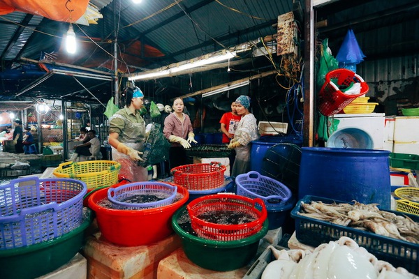 Ngắm một H&agrave; Nội rất đẹp qua ch&ugrave;m ảnh ở những khu chợ nổi tiếng! 27