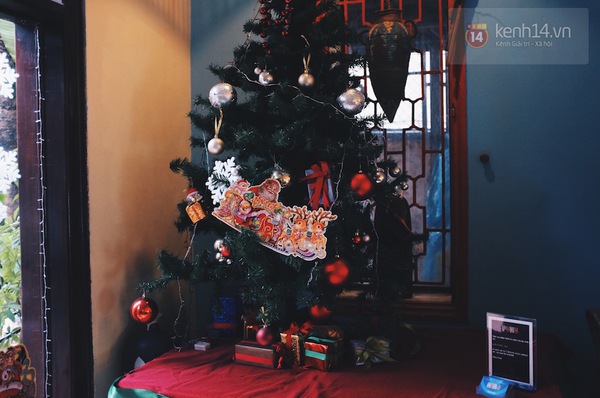 Những cửa hàng, quán cafe trang trí đẹp nhất mùa Noel năm nay ở Hà Nội 23