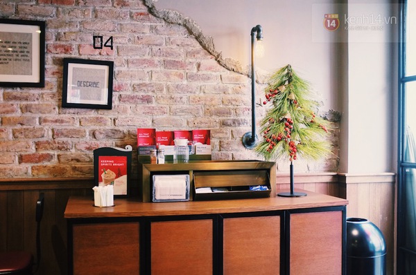 Những cửa hàng, quán cafe trang trí đẹp nhất mùa Noel năm nay ở Hà Nội 19