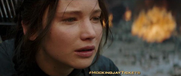 Người yêu Katniss (Jennifer Lawrence) bầm giập vì bị tra tấn  3