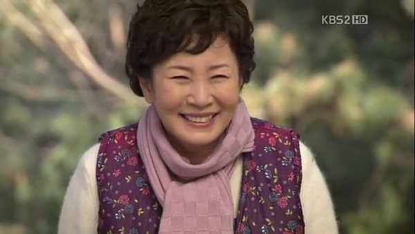 Nữ diễn viên gạo cội Kim Ja Ok: 40 năm, một chặng đường 10