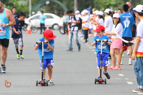 Hàng nghìn người tham gia hoạt động chạy bộ Terry Fox tại TP.HCM 12