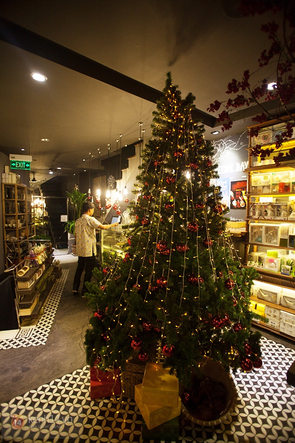 Những quán cà phê tràn ngập không khí Giáng Sinh ở Sài Gòn 4
