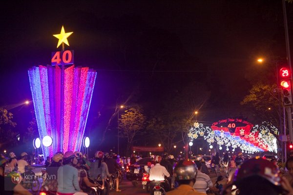 Chùm ảnh: Sài Gòn đẹp lung linh chào Noel và năm mới 2015 7