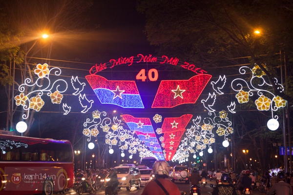Chùm ảnh: Sài Gòn đẹp lung linh chào Noel và năm mới 2015 9
