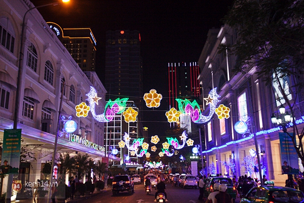 Chùm ảnh: Sài Gòn đẹp lung linh chào Noel và năm mới 2015 10