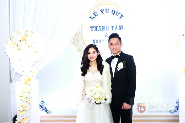 T&acirc;m T&iacute;t rơi nước mắt v&igrave; x&uacute;c động trước khi về nh&agrave; chồng 21