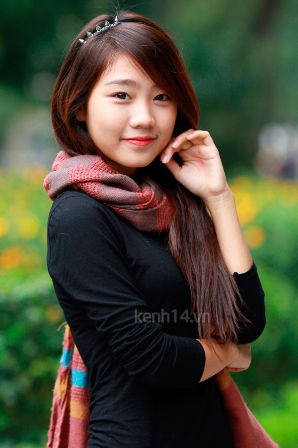 Gặp c&ocirc; n&agrave;ng cực dễ thương v&agrave; h&aacute;t hay của Miss teen 2012 2