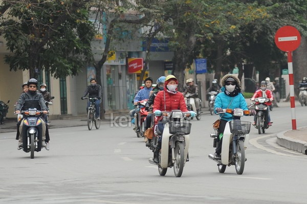 Trời lạnh giá, đường phố Hà Nội vắng vẻ ngày cuối năm 8