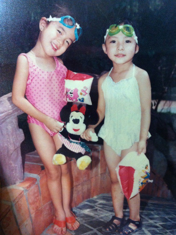 Soi ảnh ng&agrave;y b&eacute; cực cute của c&aacute;c hot girl 40