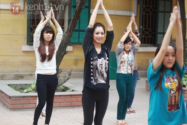 Hà Min nhảy flashmob cùng sinh viên ĐH KHXH & Nhân Văn  5