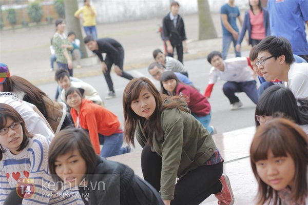 Teen Hà Nội chuẩn bị cho màn flashmob hoành tráng đêm Giao thừa 8