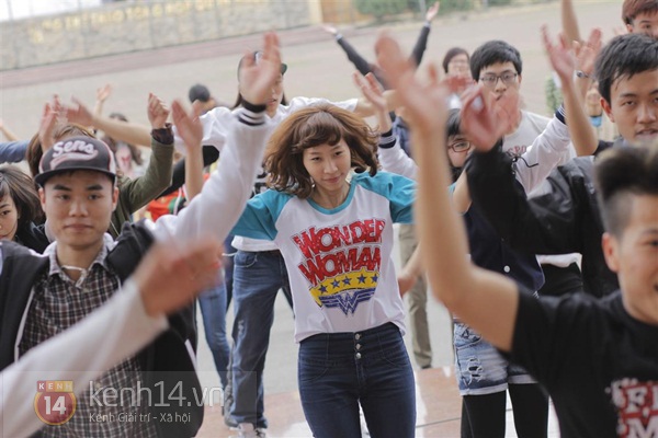 Teen Hà Nội chuẩn bị cho màn flashmob hoành tráng đêm Giao thừa 11
