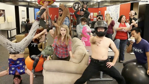 Teen Việt đang ph&aacute;t sốt với "Harlem Shake" - đối thủ của Gangnam Style 5