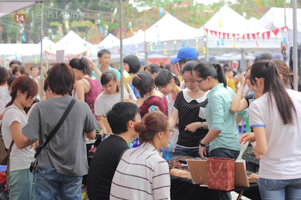 Teen Hà thành thích thú với hội chợ Handmade lớn nhất năm 9