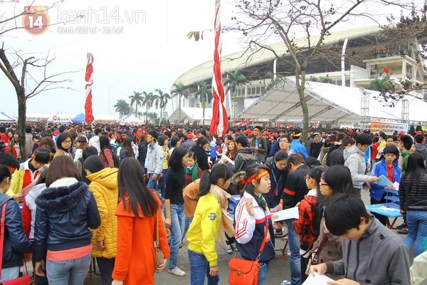 Hàng ngàn sinh viên tham gia lễ hội hiến máu lớn nhất năm 1