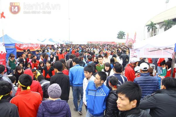 Hàng ngàn sinh viên tham gia lễ hội hiến máu lớn nhất năm 4