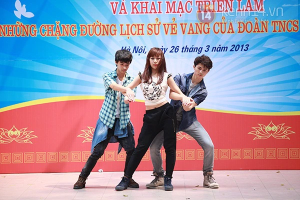 Lộ diện nữ sinh xinh xắn v&agrave; t&agrave;i năng nhất THPT Phan Đ&igrave;nh Ph&ugrave;ng 14