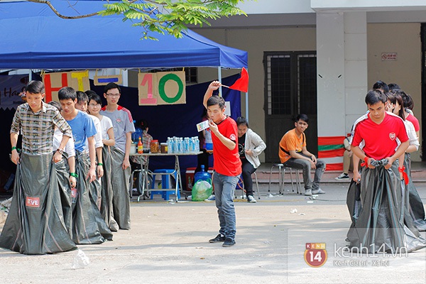 Hào hứng với “Ngày hội trò chơi dân gian” cùng sv ĐH Ngoại Thương 11