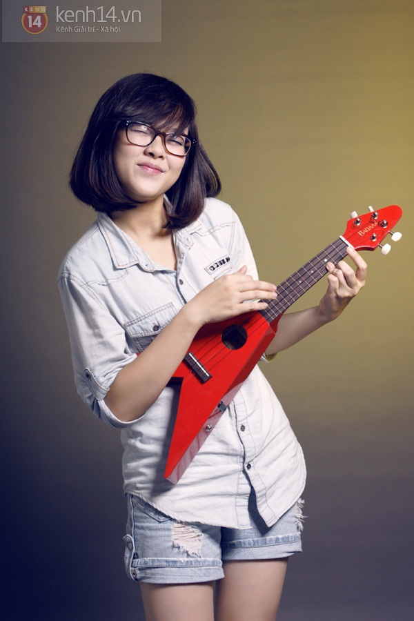 Gặp c&ocirc; n&agrave;ng xinh xắn v&agrave; h&aacute;t hay trong clip t&igrave;nh y&ecirc;u C&aacute; th&aacute;ng Tư 5
