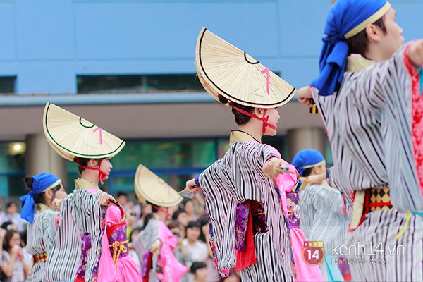 Giới trẻ Hà thành sôi động cùng lễ hội hoa anh đào 24 Giới trẻ Hà thành sôi động cùng lễ hội hoa anh đào 24
