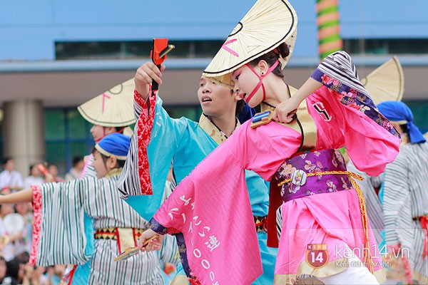 Giới trẻ Hà thành sôi động cùng lễ hội hoa anh đào 26 Giới trẻ Hà thành sôi động cùng lễ hội hoa anh đào 26