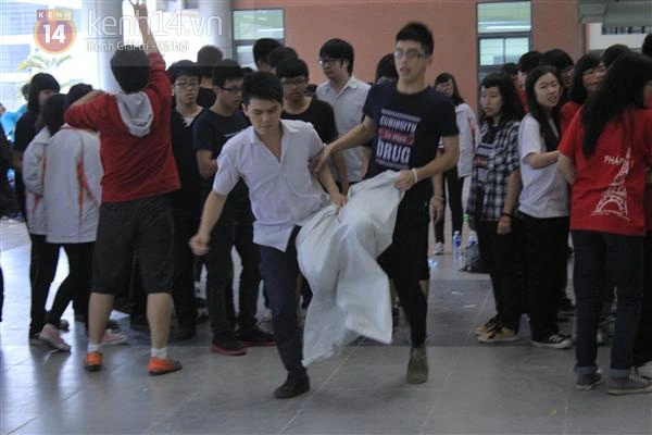 Amser cực dễ thương v&agrave; nhắng nh&iacute;t trong ng&agrave;y hội Thầy tr&ograve; 19