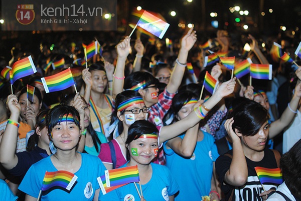  Tưng bừng sự kiện Thức Tỉnh Đón Cầu Vồng của cộng đồng LGBT 1