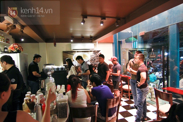 Rộ trào lưu cafe take-away của giới trẻ Việt 2