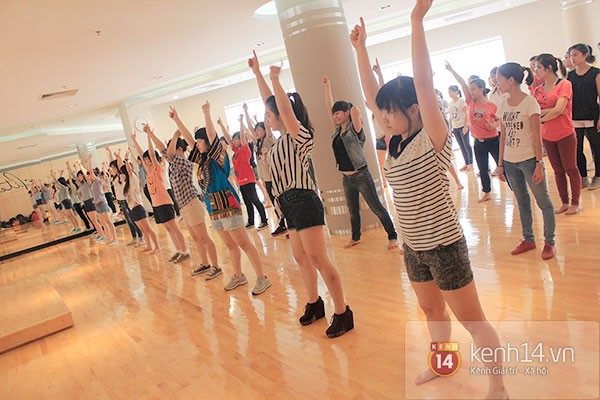 Teen Hà Thành tập nhảy flashmob đón Nick Vujicic đến Việt Nam 2