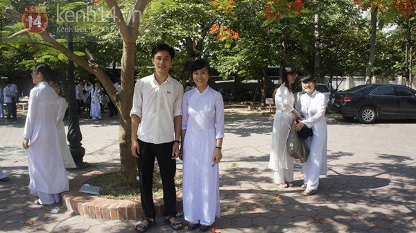 Gặp hai c&ocirc; bạn xinh xắn thủ khoa tốt nghiệp 58 điểm 7