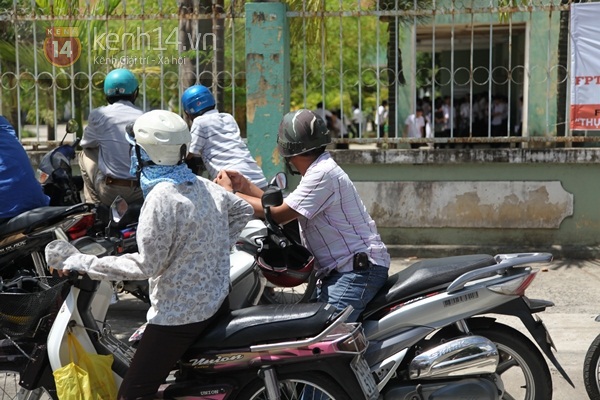 Đề Văn Tốt nghiệp 2013: Cho học sinh ngẫm về hành động cứu người 50