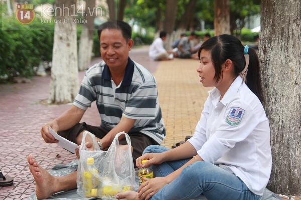 nhung-si-tu-vuot-ngan-cay-so-du-thi-3-truong-dhcd.JPG