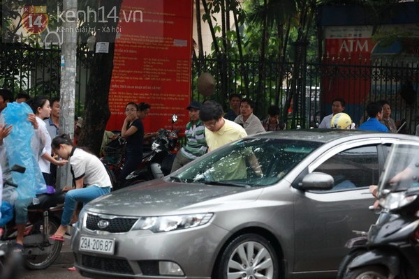 Sáng nay, các thí sinh bước vào môn thi đầu tiên ĐH đợt 2 16