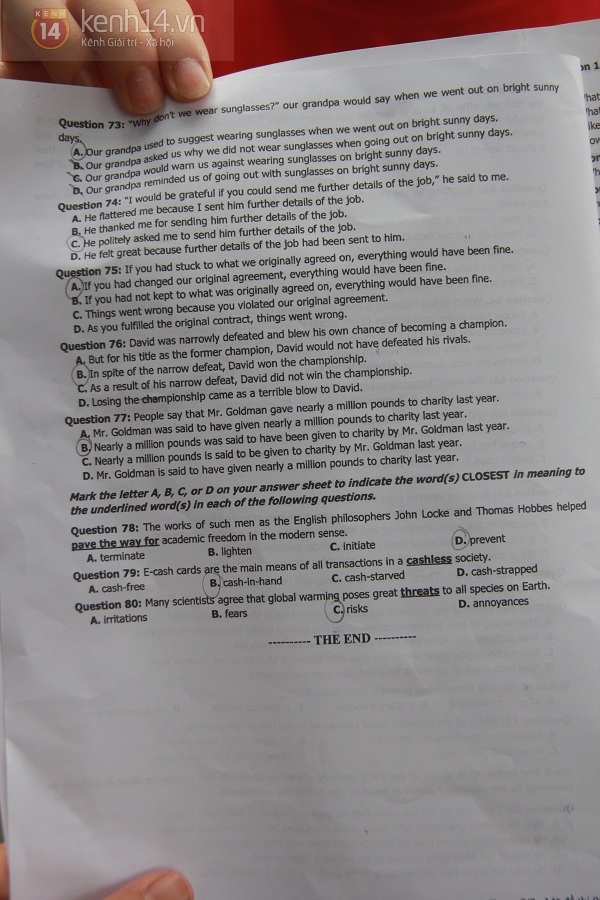 Sĩ tử "nhăn mặt" vì đề Anh khối D khó 13