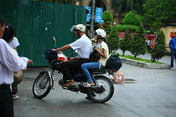 Sáng nay, hơn 800 ngàn thí sinh làm thủ tục thi Đại Học đợt 1 1