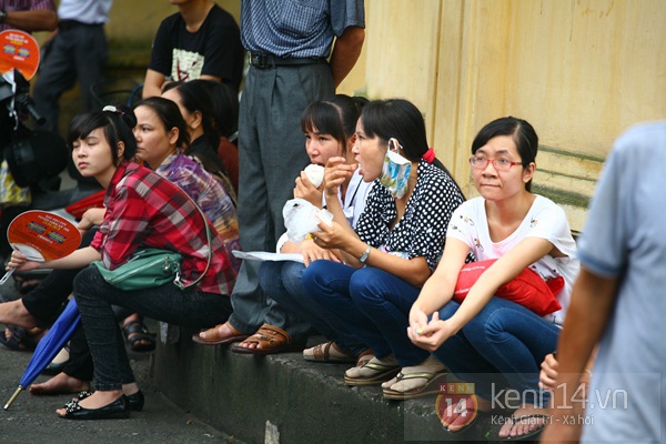 Sáng nay, hơn 800 ngàn thí sinh làm thủ tục thi Đại Học đợt 1 5